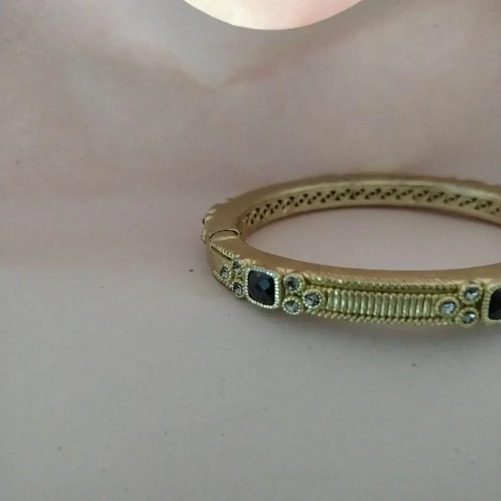 Unknown item gold